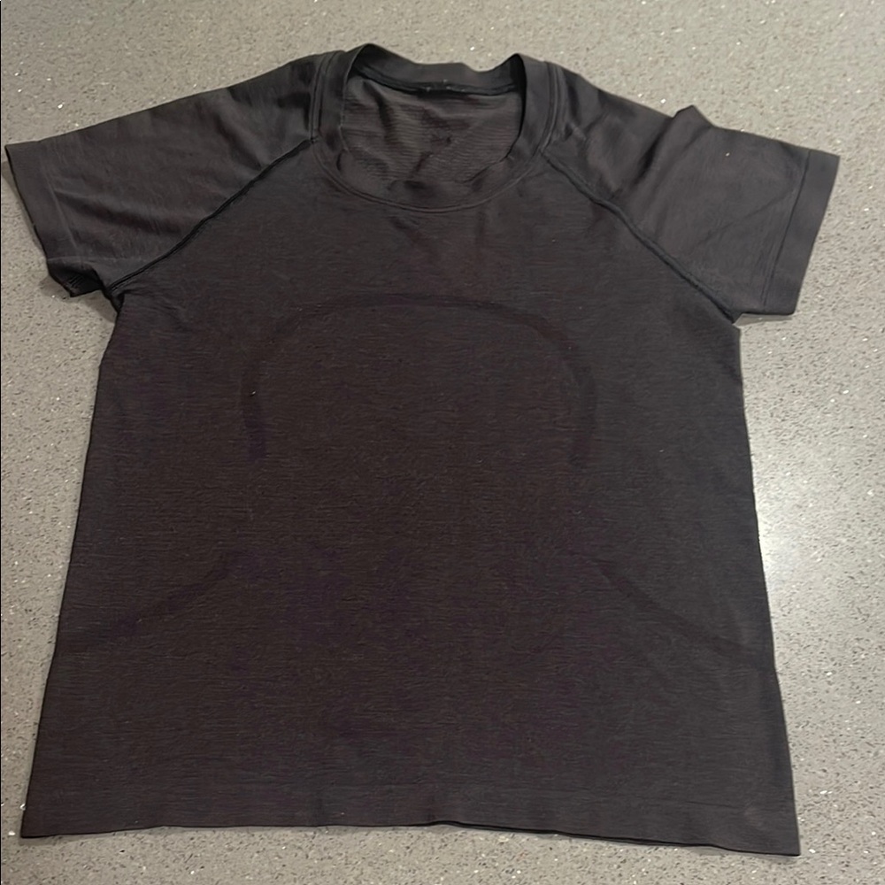 lululemon athletica Black Short Sleeve Tee